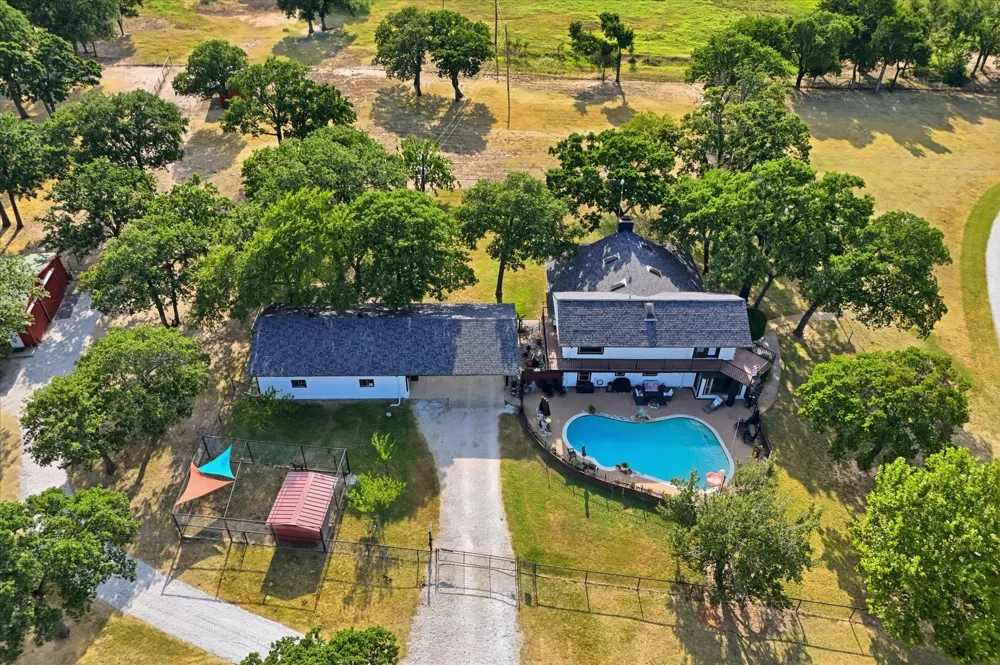 12 County Road 2114 Gainesville, TX 76240
