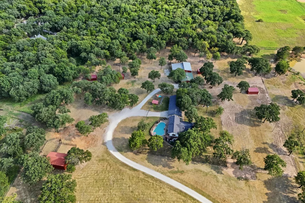 12 County Road 2114 Gainesville, TX 76240