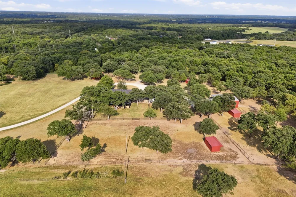 12 County Road 2114 Gainesville, TX 76240