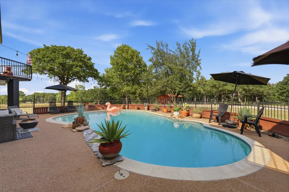 12 County Road 2114 Gainesville, TX 76240