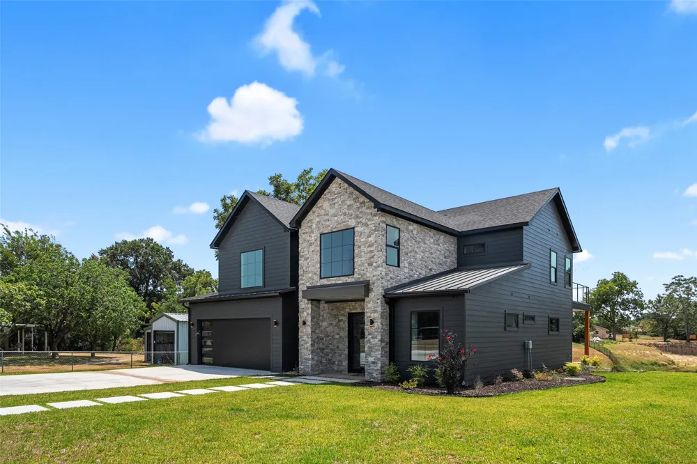 219 Autumn Wood Trail Gun Barrel City, TX 75156