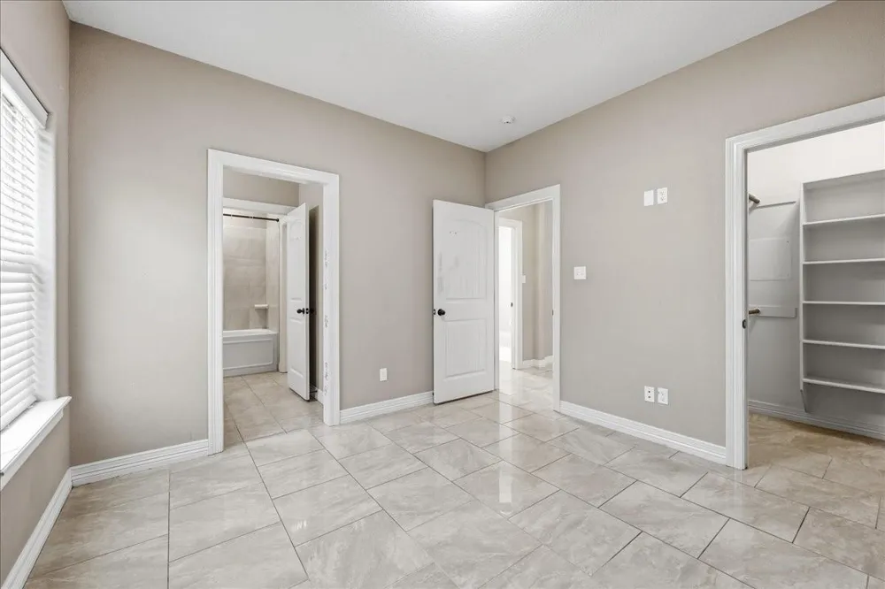 160 Colonial Estates Drive Bridge City, TX 77611