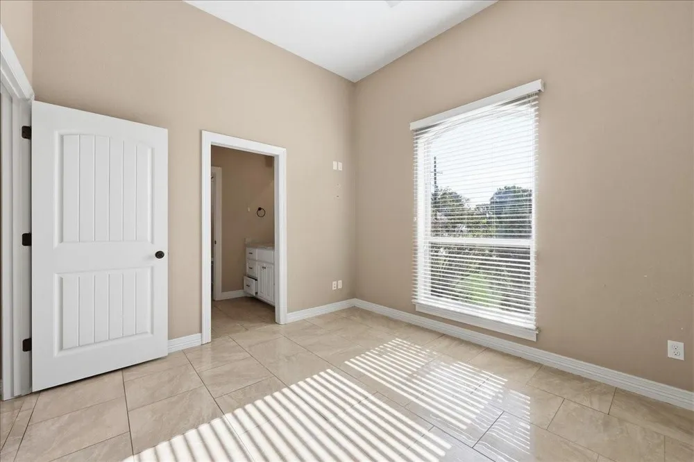160 Colonial Estates Drive Bridge City, TX 77611