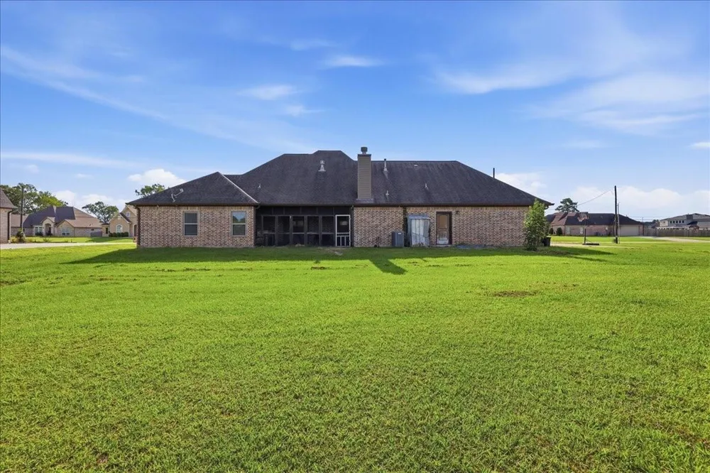 160 Colonial Estates Drive Bridge City, TX 77611