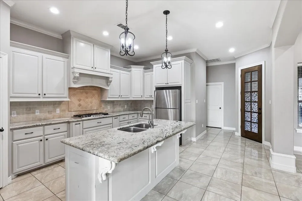 160 Colonial Estates Drive Bridge City, TX 77611