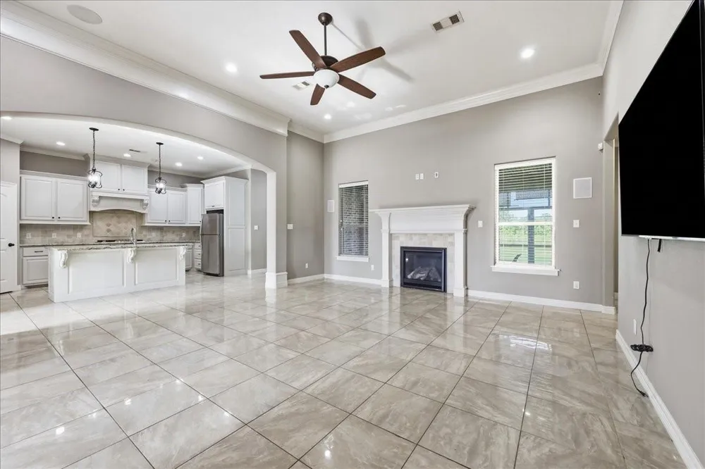 160 Colonial Estates Drive Bridge City, TX 77611