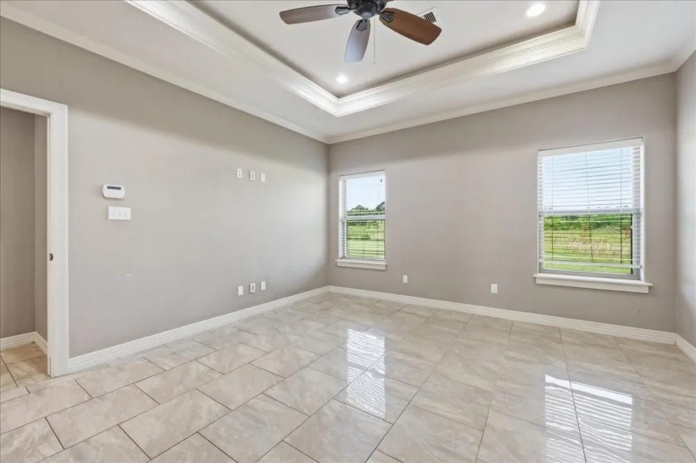 160 Colonial Estates Drive Bridge City, TX 77611