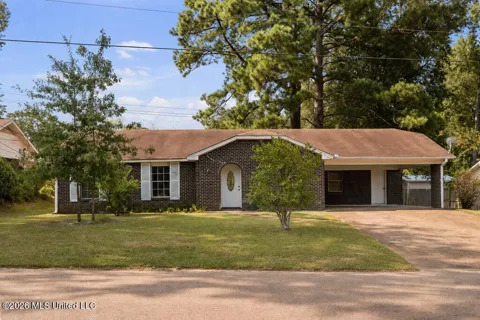 2853 Pine Circle Drive