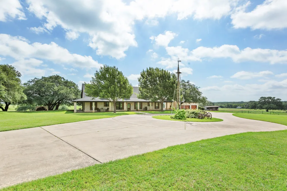 3648 Talbert Ranch Road China Spring, TX 76633