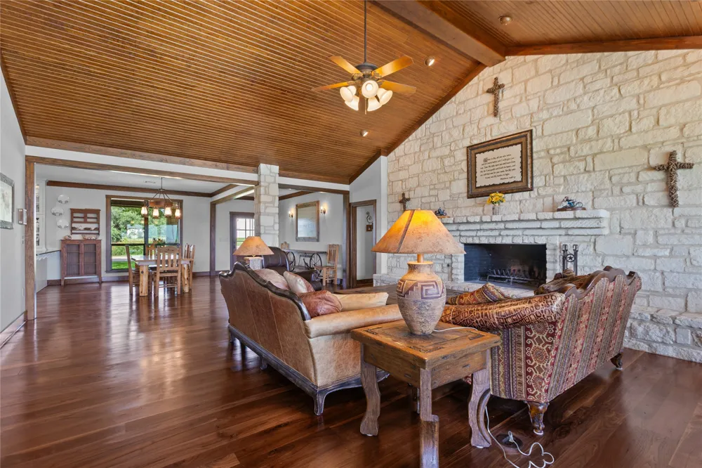 3648 Talbert Ranch Road China Spring, TX 76633