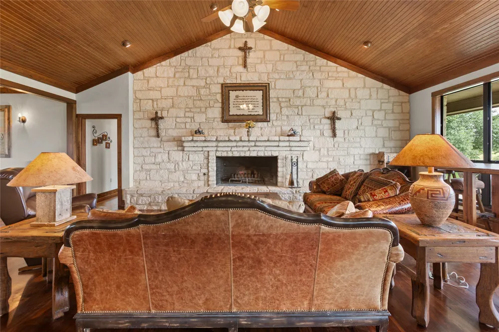 3648 Talbert Ranch Road China Spring, TX 76633