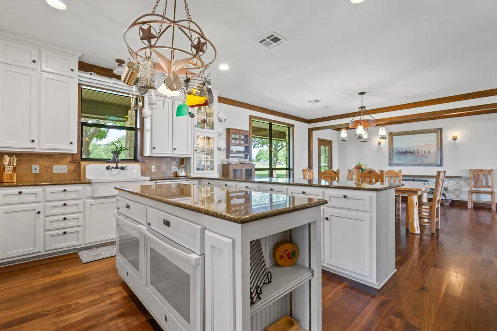 3648 Talbert Ranch Road China Spring, TX 76633