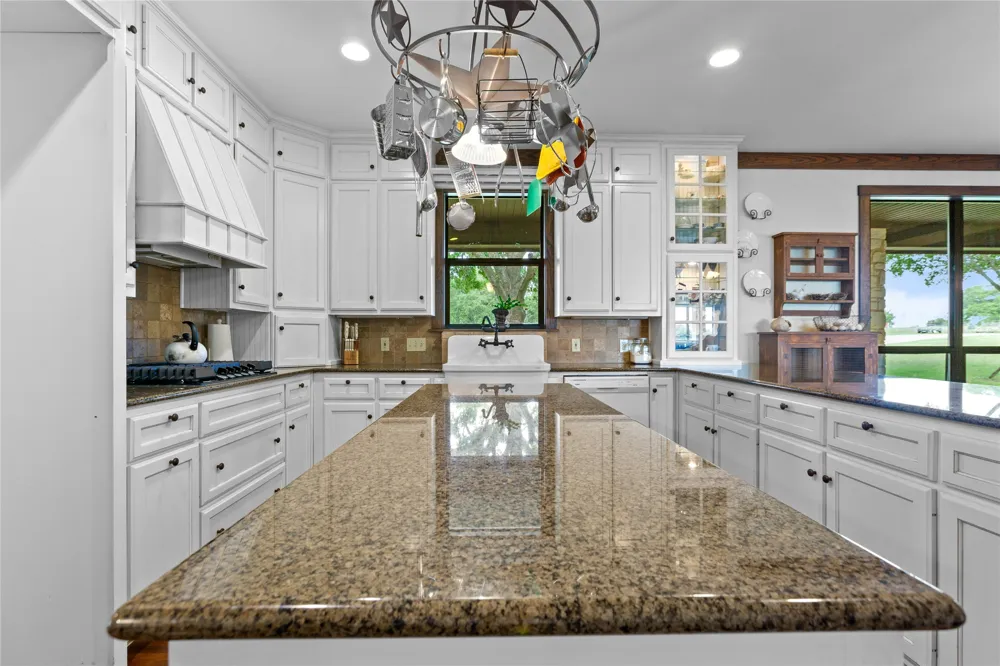 3648 Talbert Ranch Road China Spring, TX 76633