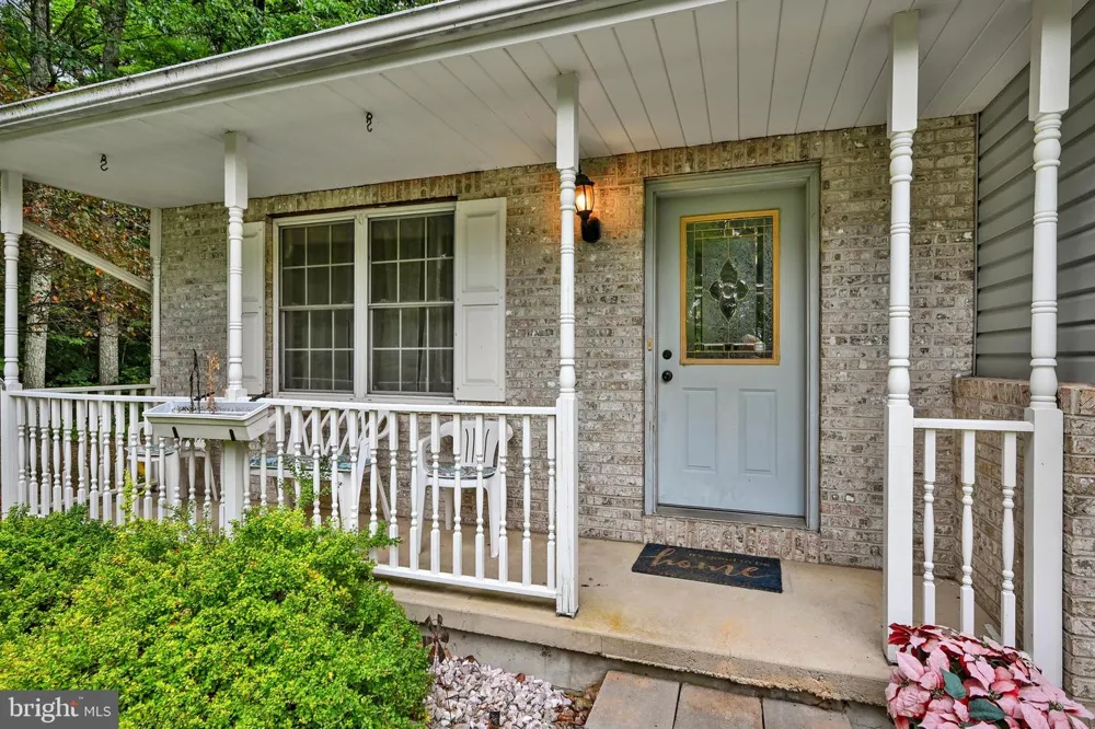 696 PINE HILL ROAD Andreas, PA 18211