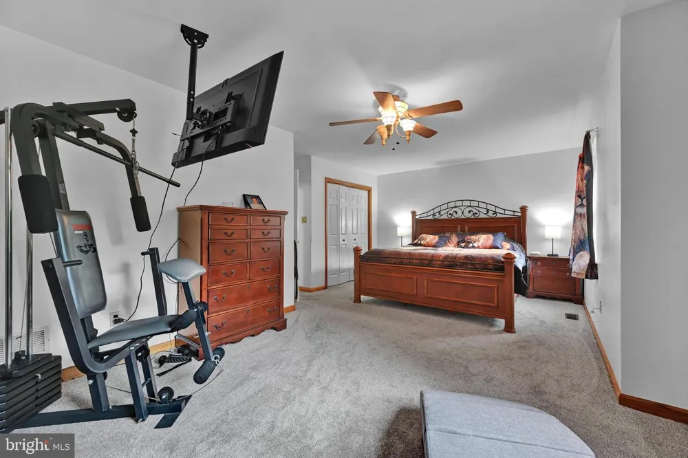 696 PINE HILL ROAD Andreas, PA 18211