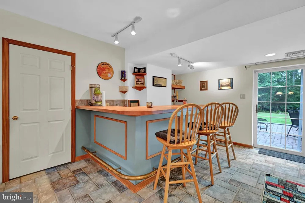 696 PINE HILL ROAD Andreas, PA 18211