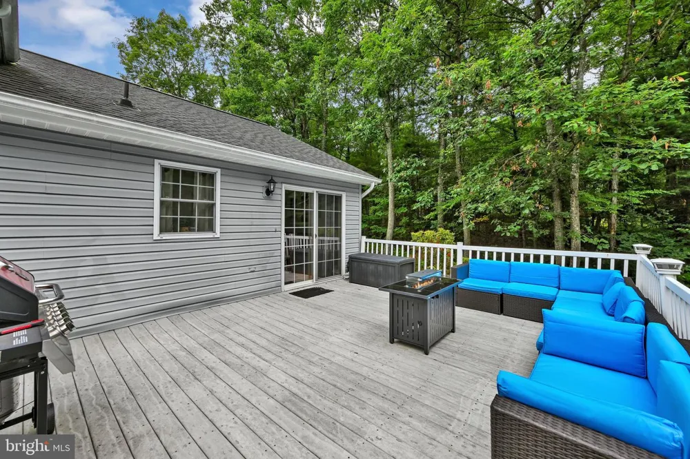 696 PINE HILL ROAD Andreas, PA 18211