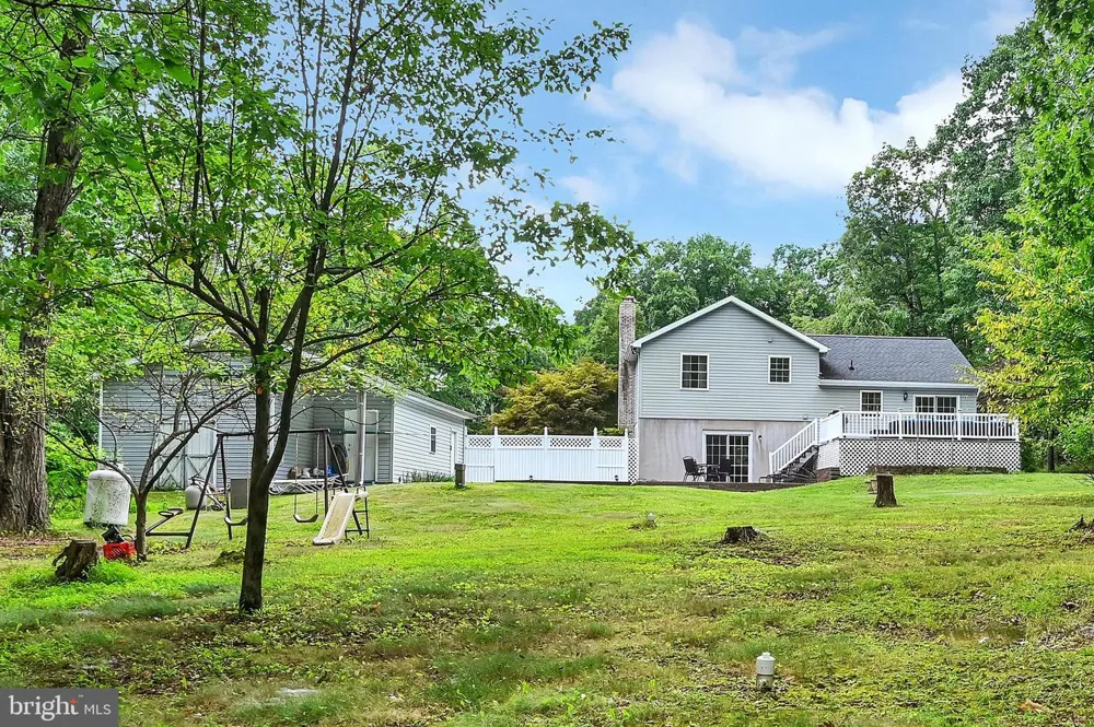 696 PINE HILL ROAD Andreas, PA 18211