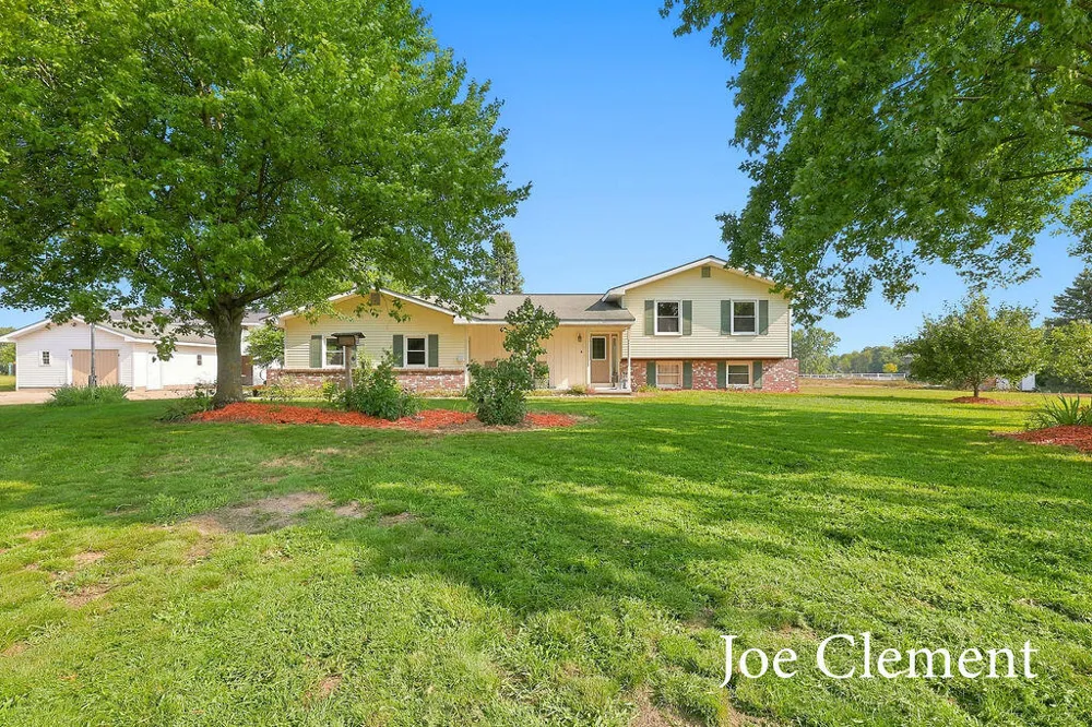 2283 19 Mile Road NW Tyrone Township, MI 49330
