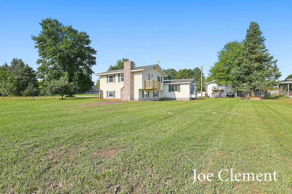 2283 19 Mile Road NW Tyrone Township, MI 49330