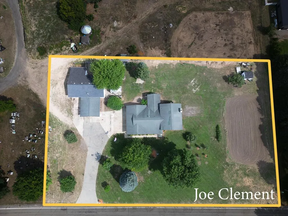 2283 19 Mile Road NW Tyrone Township, MI 49330