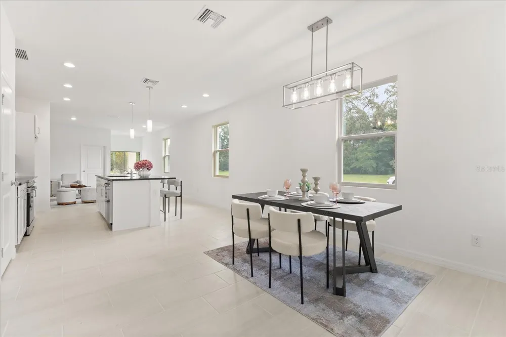 817 S LOCUST AVENUE Sanford, FL 32771
