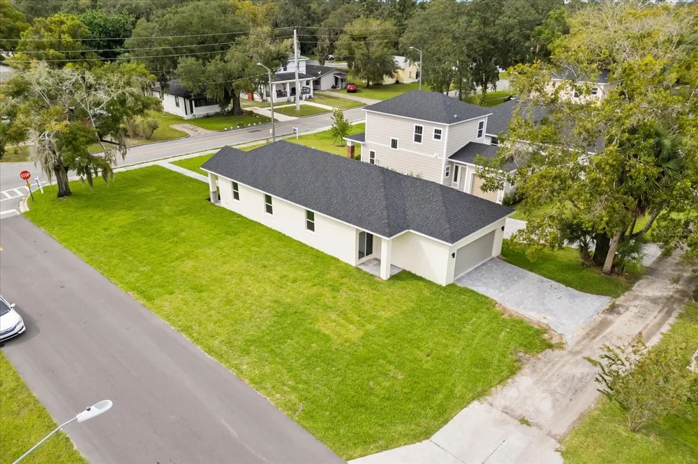 817 S LOCUST AVENUE Sanford, FL 32771