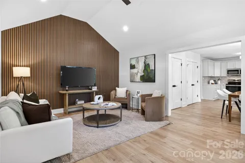 309 W Gold Street