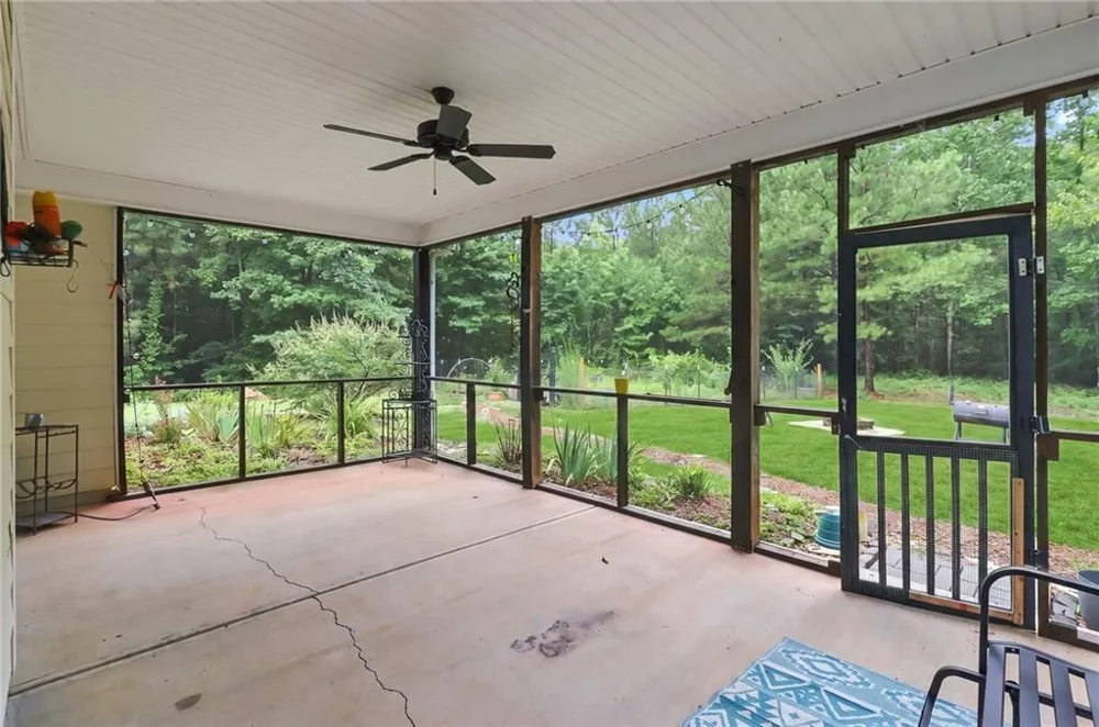 48 Cureton Lane Moreland, GA 30259