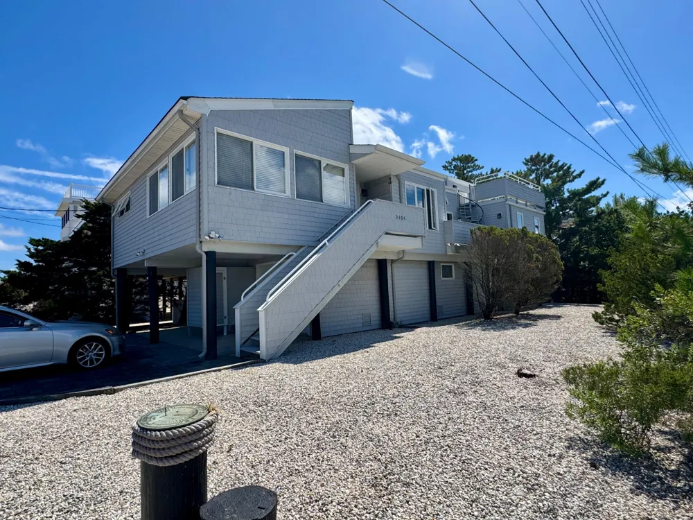 2404 BAYVIEW AVENUE Barnegat Light, NJ 08006