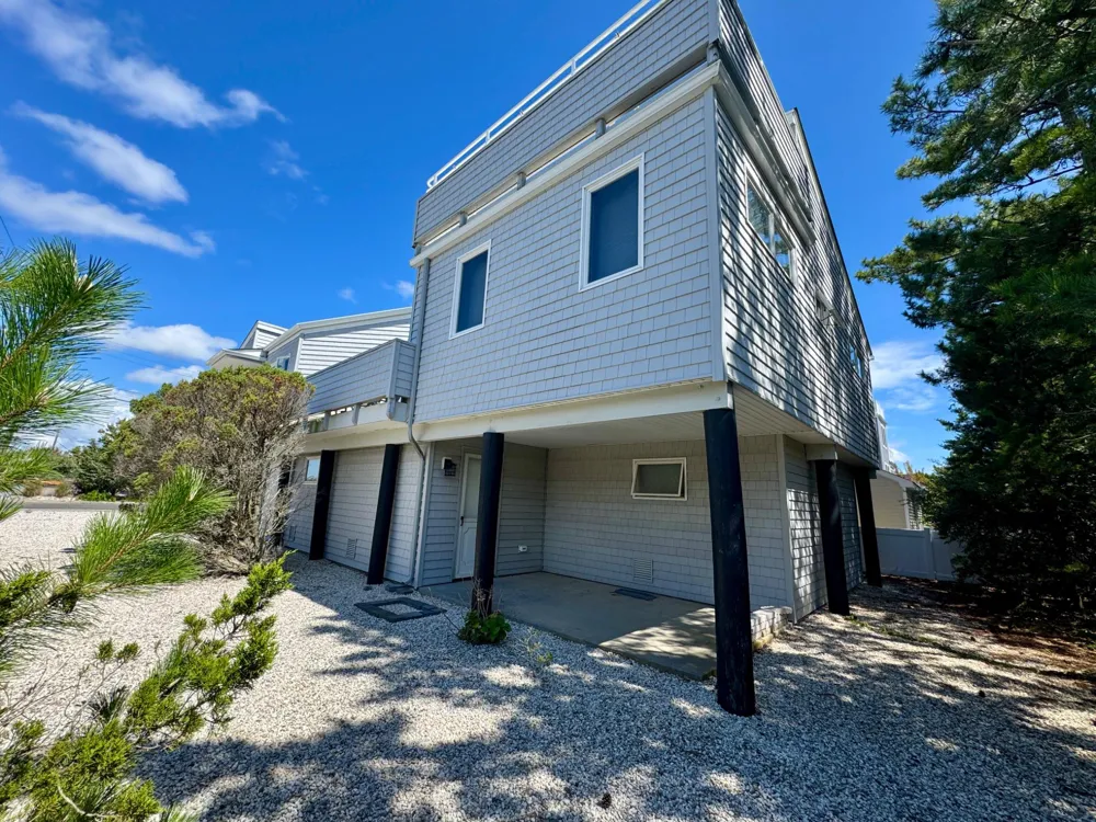 2404 BAYVIEW AVENUE Barnegat Light, NJ 08006