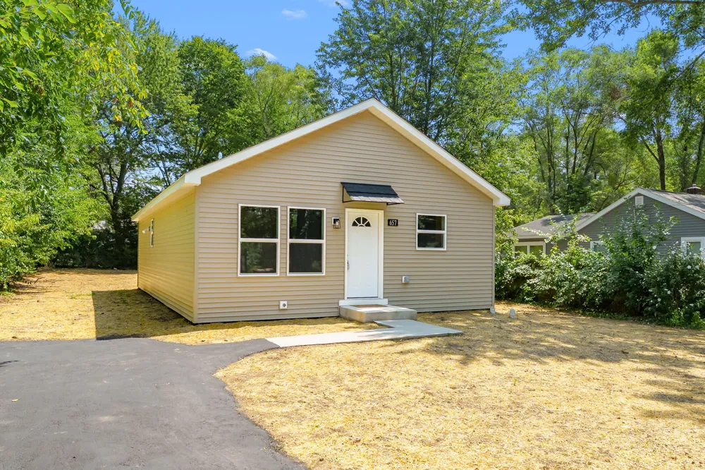 657 Azuba Avenue Kalamazoo, MI 49048