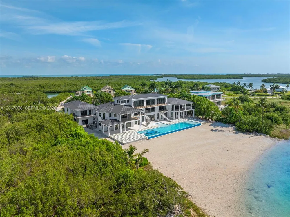 2405 Coco Plum Dr Marathon, FL 33050