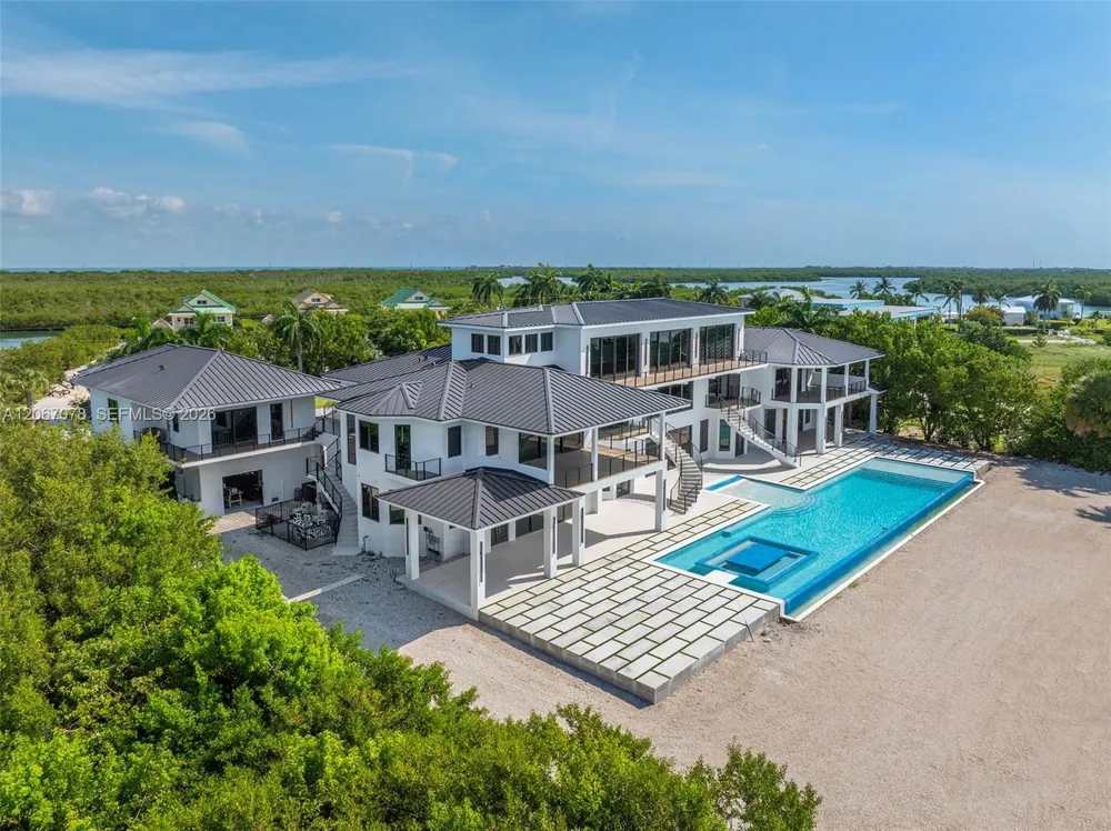2405 Coco Plum Dr Marathon, FL 33050