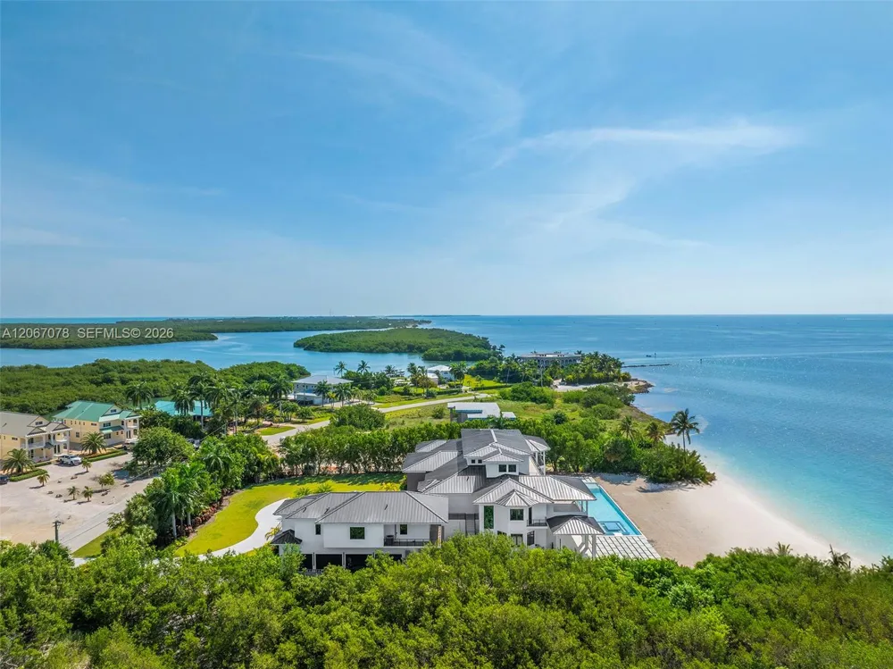 2405 Coco Plum Dr Marathon, FL 33050