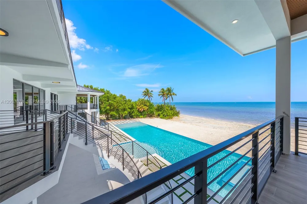 2405 Coco Plum Dr Marathon, FL 33050