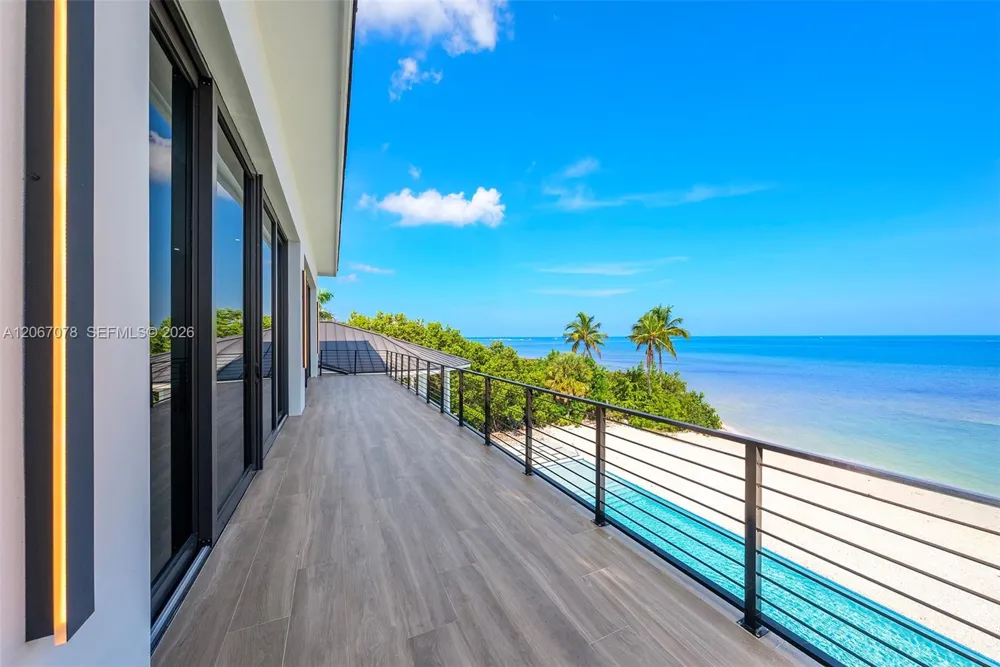 2405 Coco Plum Dr Marathon, FL 33050