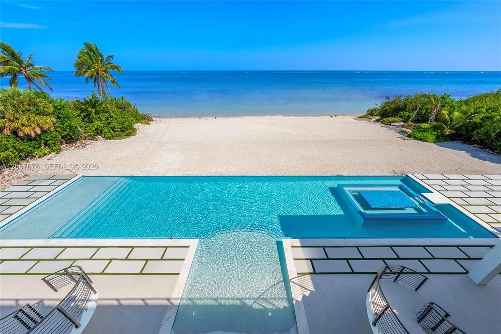 2405 Coco Plum Dr Marathon, FL 33050
