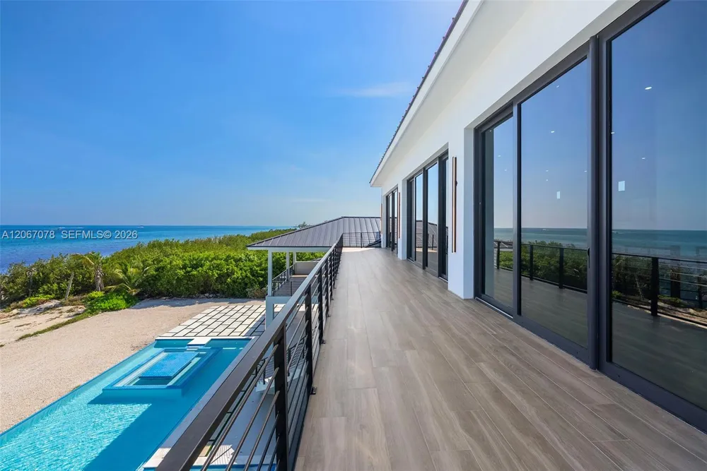 2405 Coco Plum Dr Marathon, FL 33050