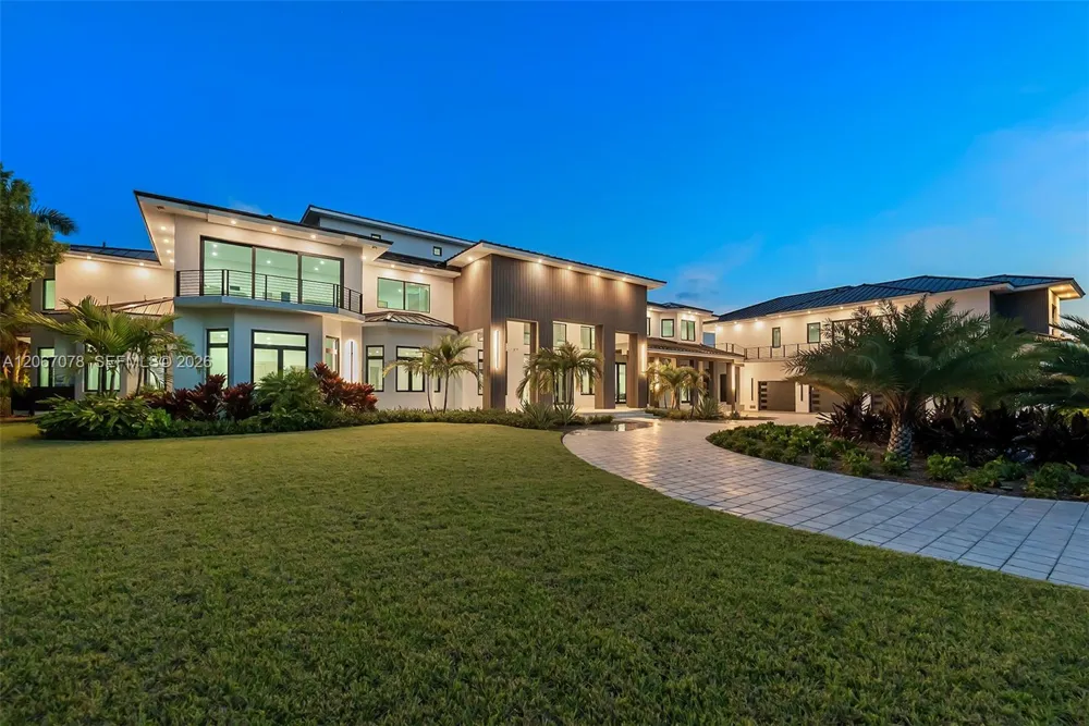 2405 Coco Plum Dr Marathon, FL 33050