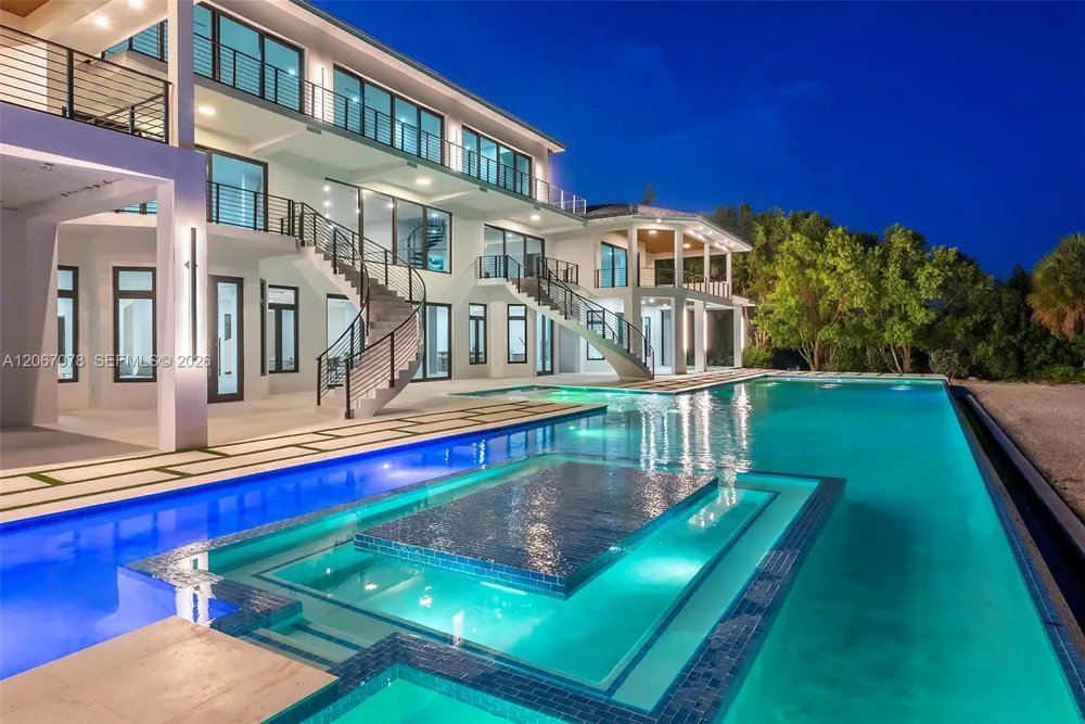 2405 Coco Plum Dr Marathon, FL 33050