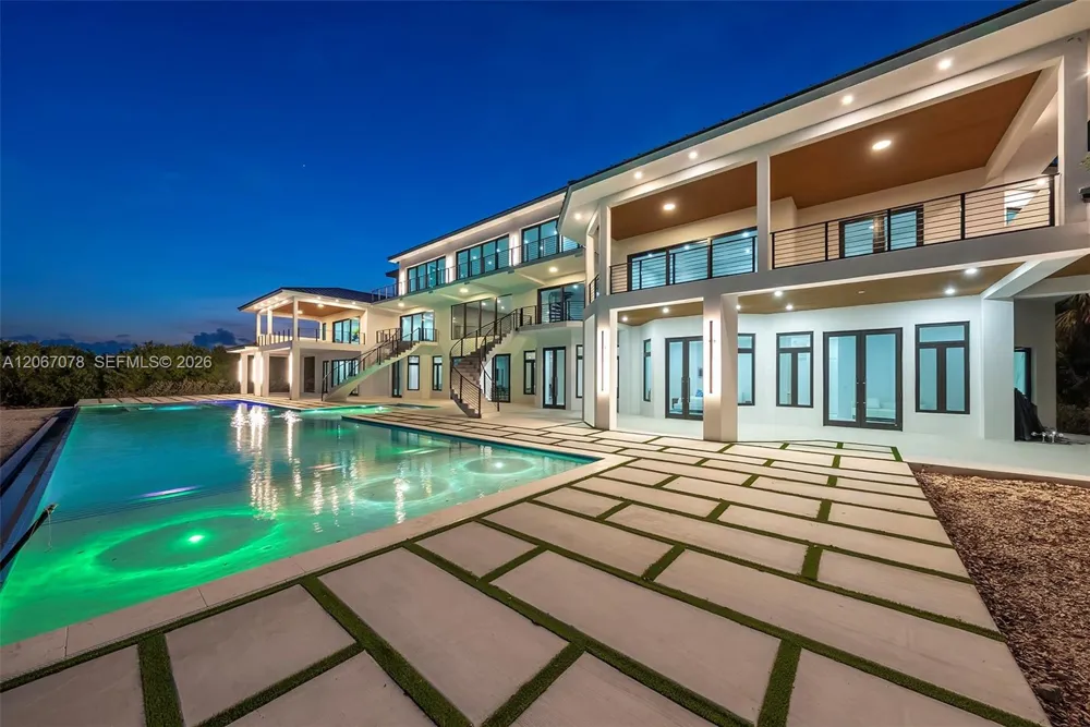 2405 Coco Plum Dr Marathon, FL 33050