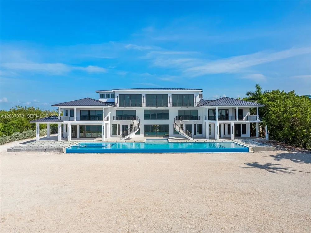 2405 Coco Plum Dr Marathon, FL 33050