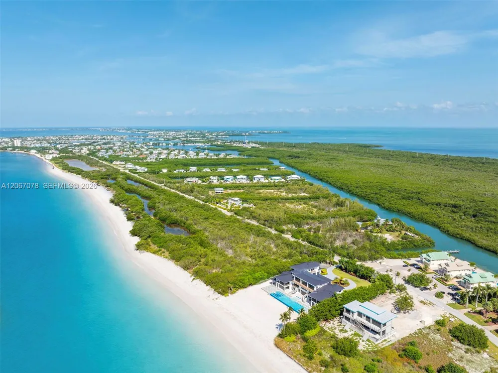 2405 Coco Plum Dr Marathon, FL 33050