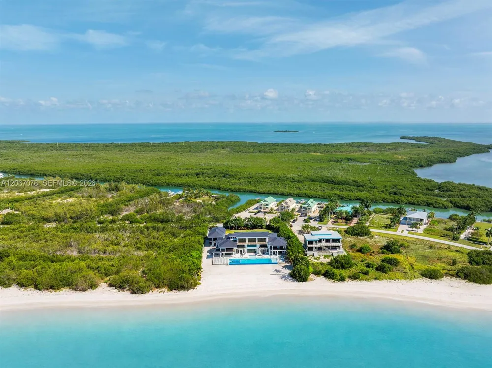 2405 Coco Plum Dr Marathon, FL 33050