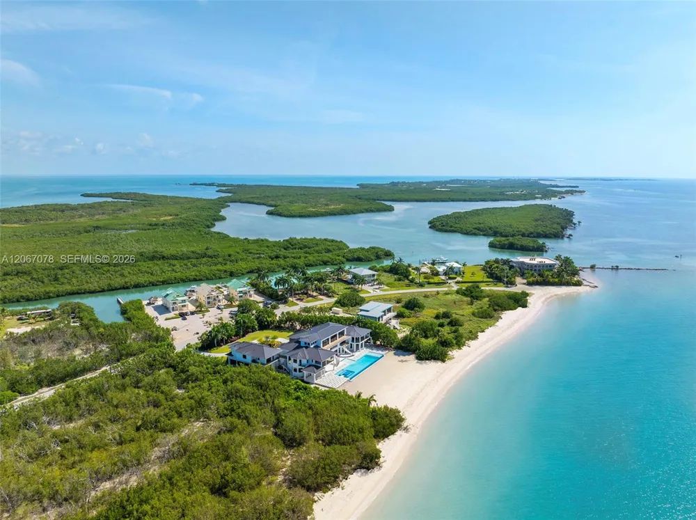 2405 Coco Plum Dr Marathon, FL 33050
