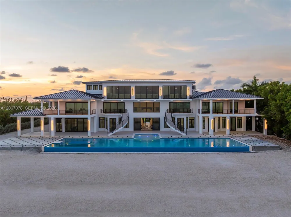 2405 Coco Plum Dr Marathon, FL 33050