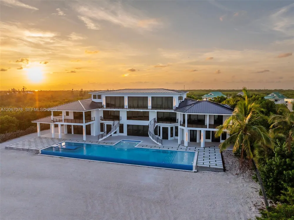 2405 Coco Plum Dr Marathon, FL 33050