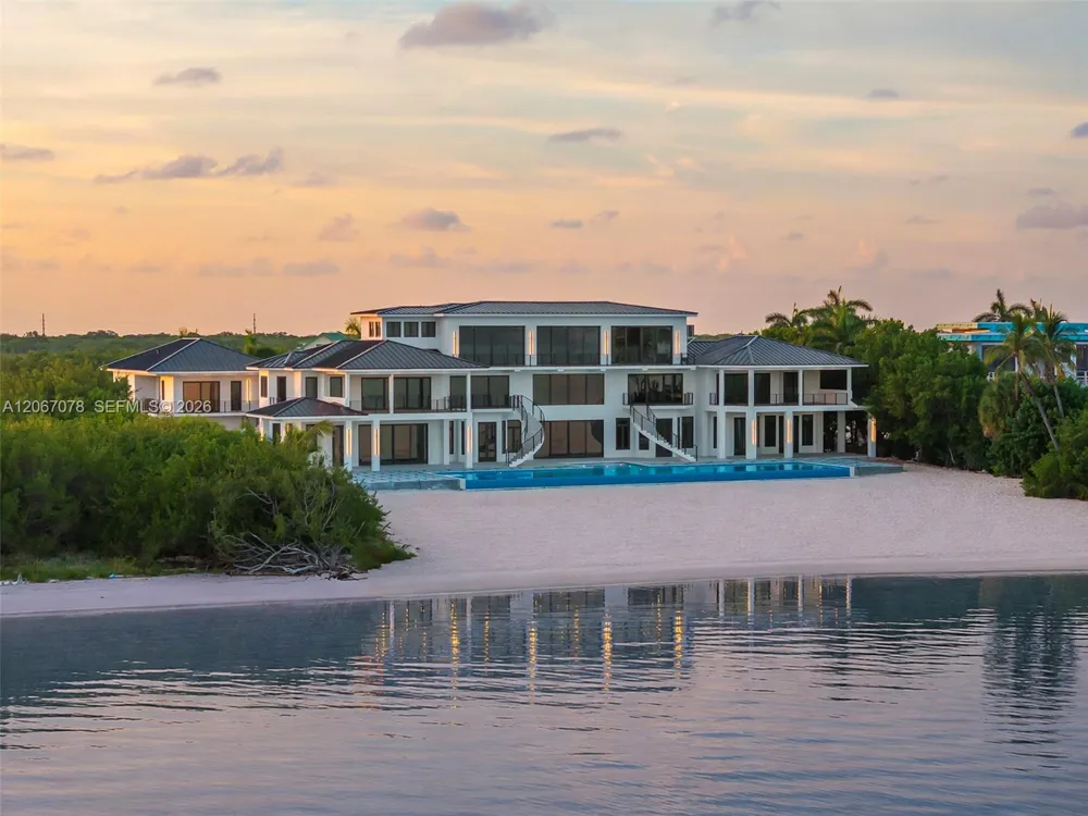 2405 Coco Plum Dr Marathon, FL 33050