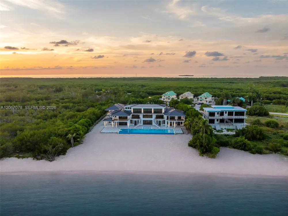 2405 Coco Plum Dr Marathon, FL 33050